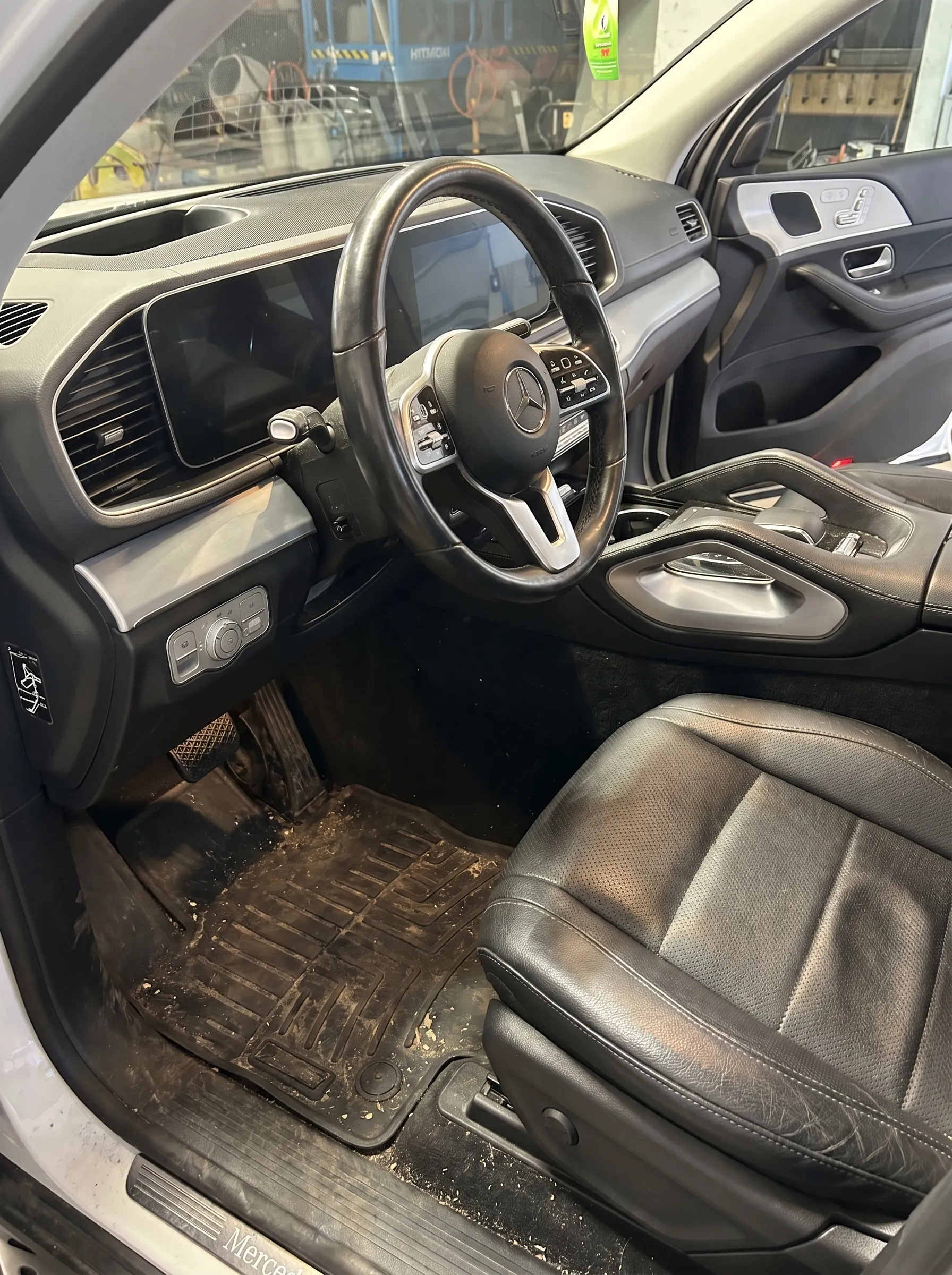 Mercedes GLE — habitaclu & covorașe — ÎNAINTE